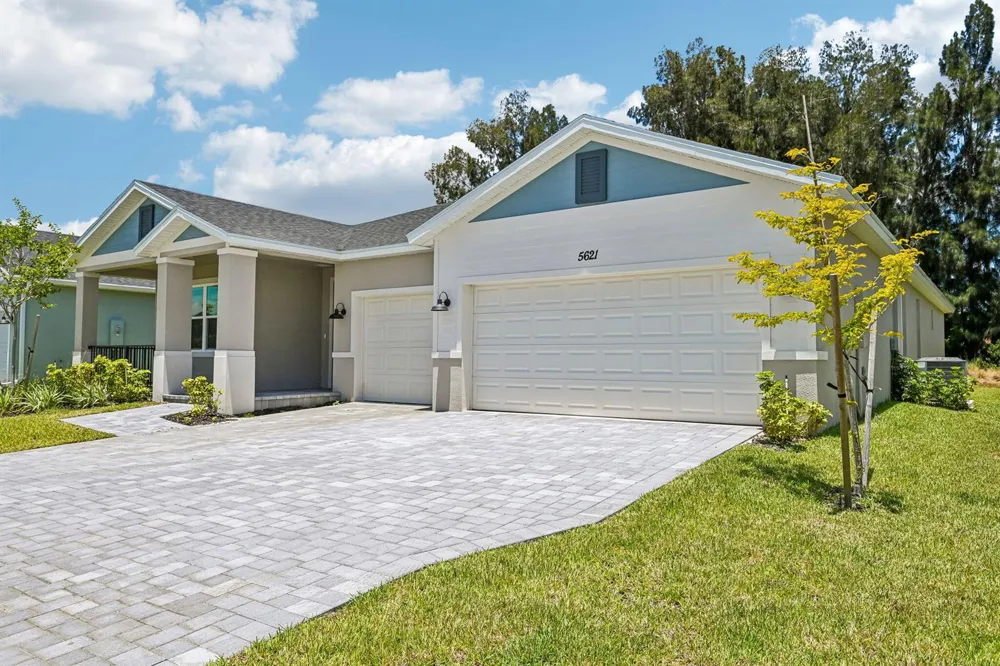5621 Hampton Park Circle Vero Beach, FL 32966