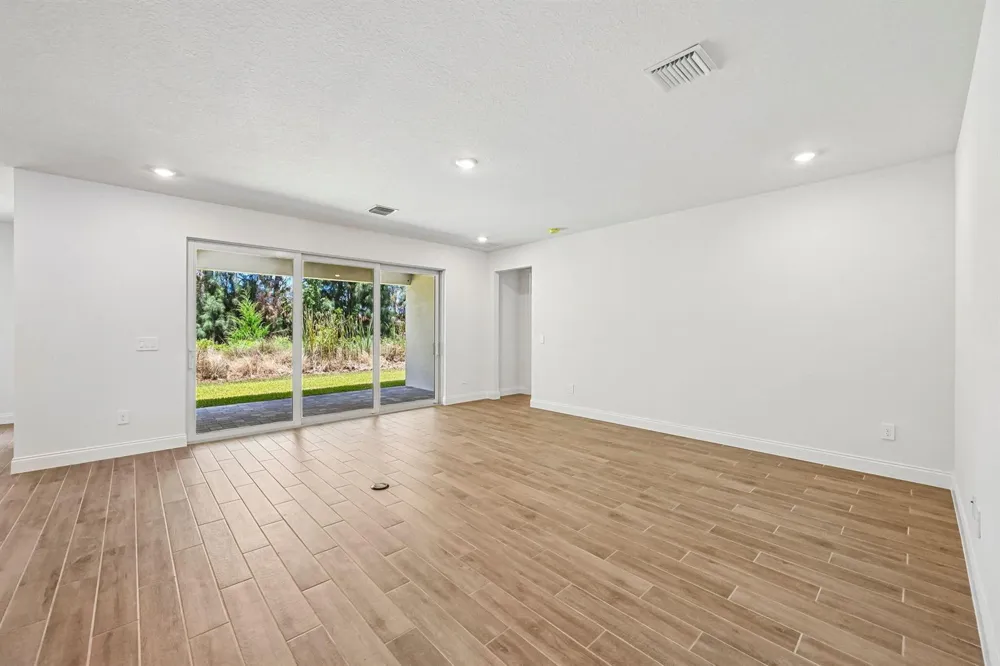 5621 Hampton Park Circle Vero Beach, FL 32966