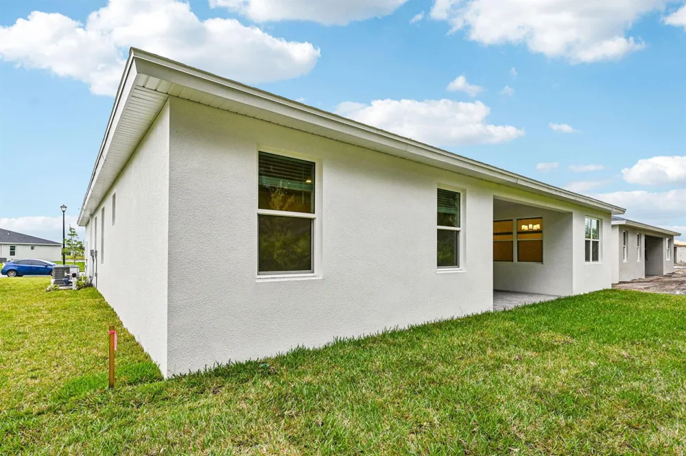 5625 Hampton Park Circle Vero Beach, FL 32966