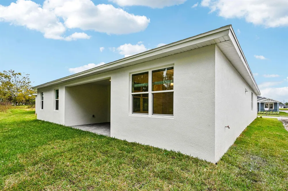5625 Hampton Park Circle Vero Beach, FL 32966