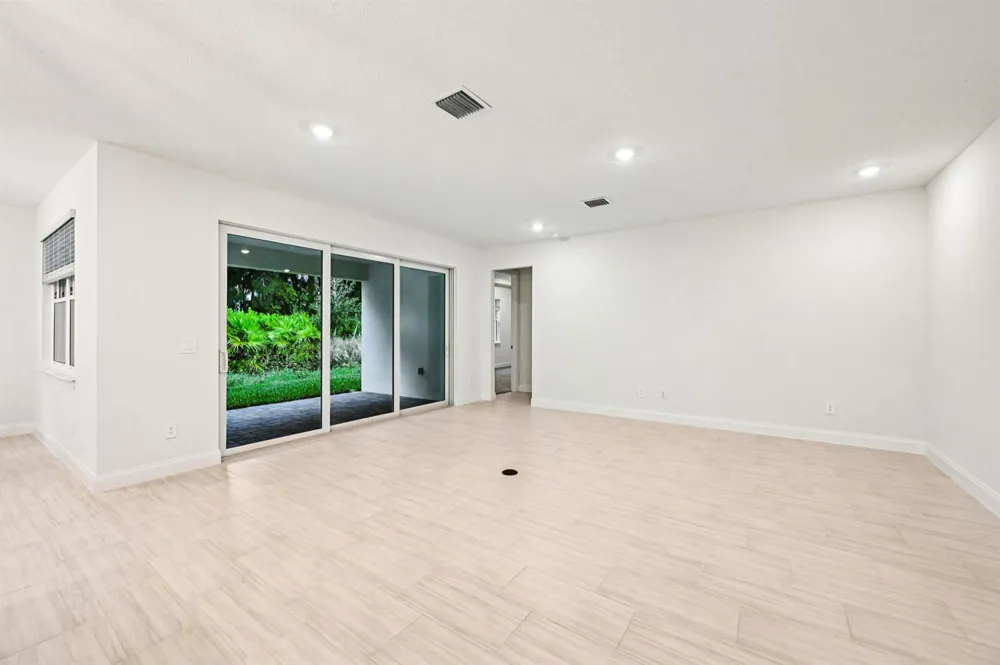 5625 Hampton Park Circle Vero Beach, FL 32966