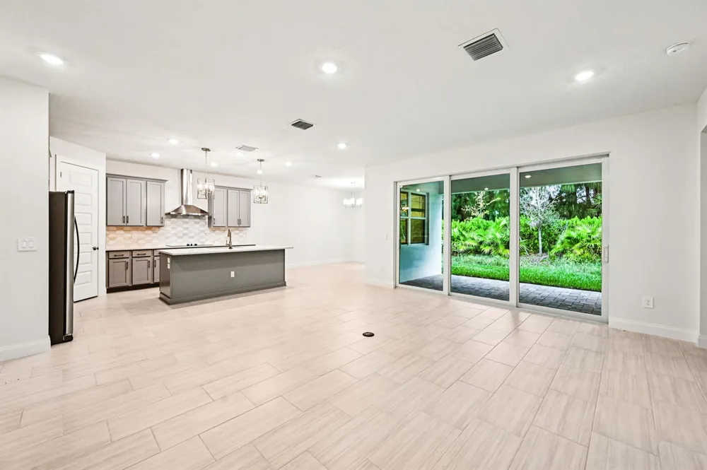 5625 Hampton Park Circle Vero Beach, FL 32966