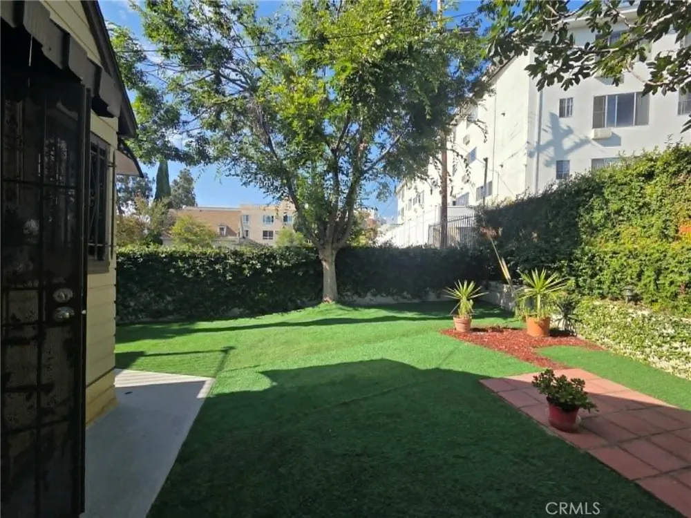 428 S Hoover. ST. Los Angeles, CA 90020