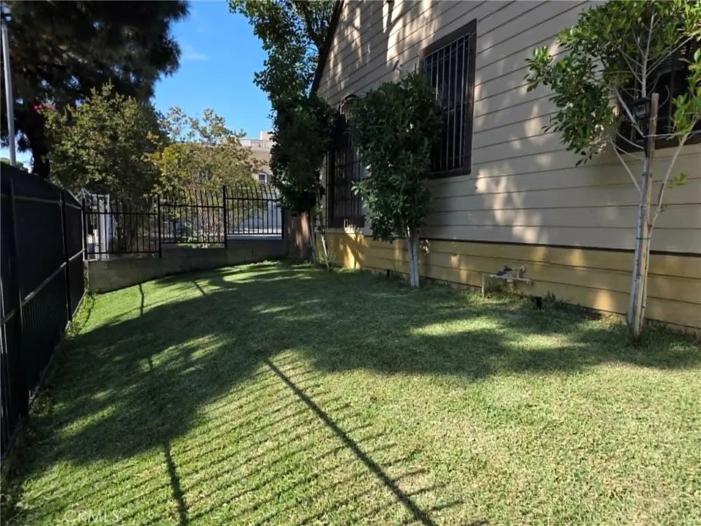 428 S Hoover. ST. Los Angeles, CA 90020