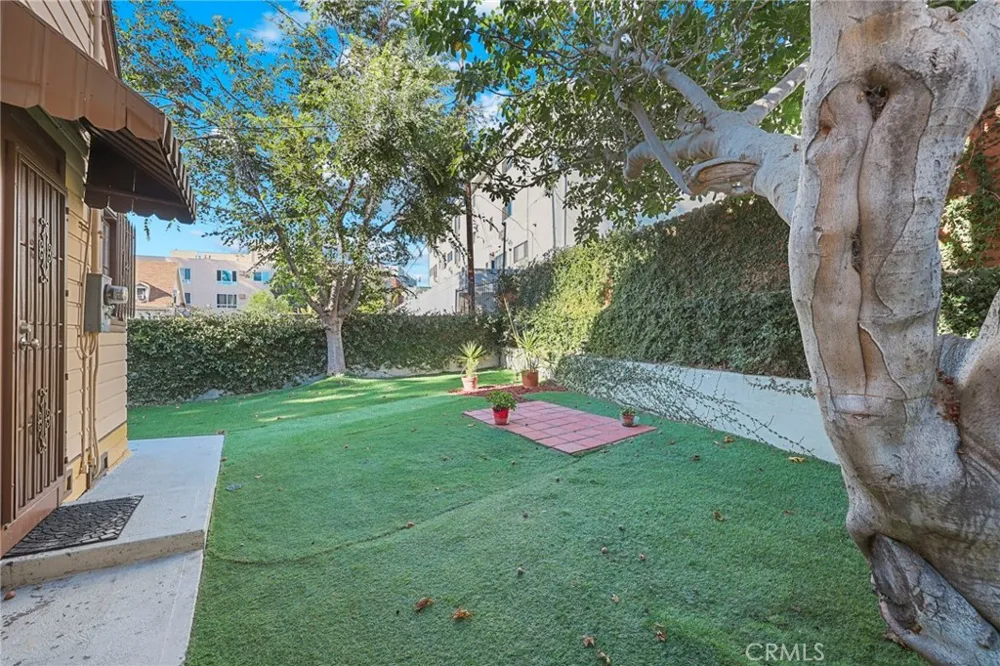 428 S Hoover. ST. Los Angeles, CA 90020