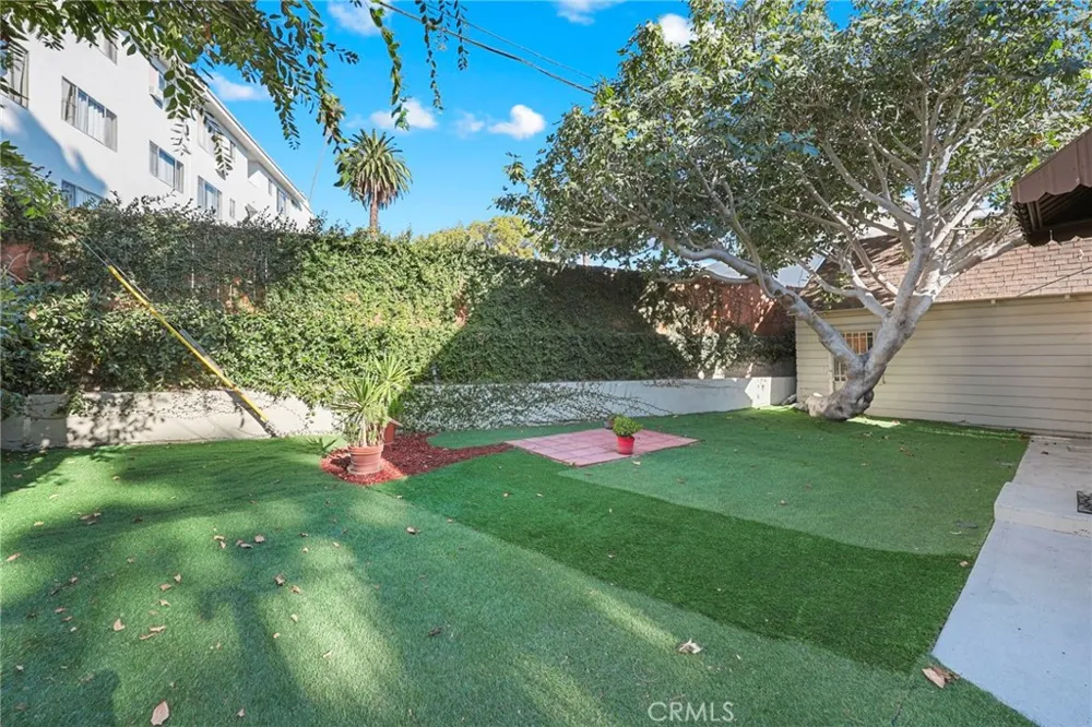 428 S Hoover. ST. Los Angeles, CA 90020