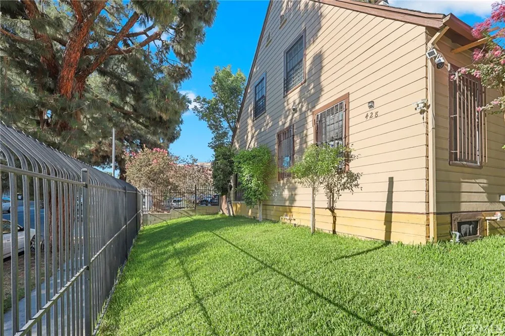 428 S Hoover. ST. Los Angeles, CA 90020