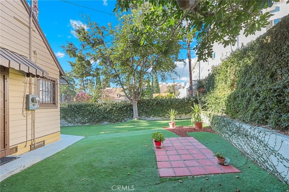 428 S Hoover. ST. Los Angeles, CA 90020