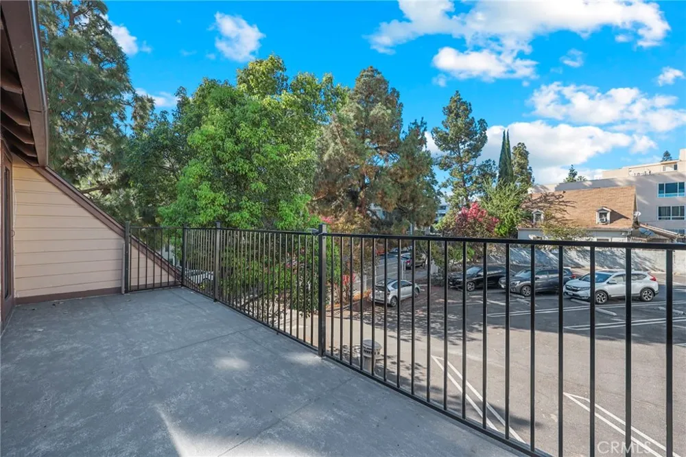 428 S Hoover. ST. Los Angeles, CA 90020