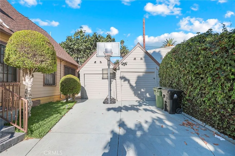 428 S Hoover. ST. Los Angeles, CA 90020