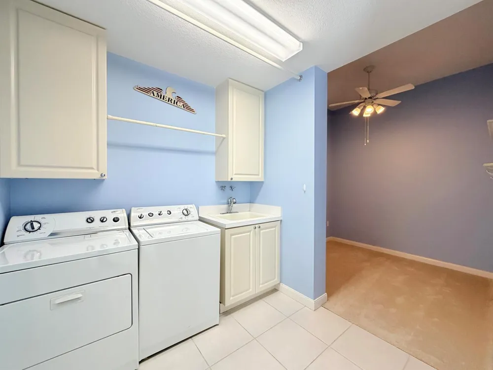 29 Harbour Isle Drive W #Ph01 Hutchinson Island, FL 34949