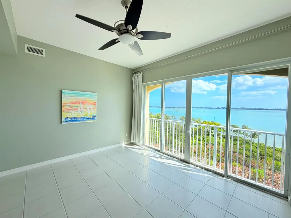 29 Harbour Isle Drive W #Ph01 Hutchinson Island, FL 34949