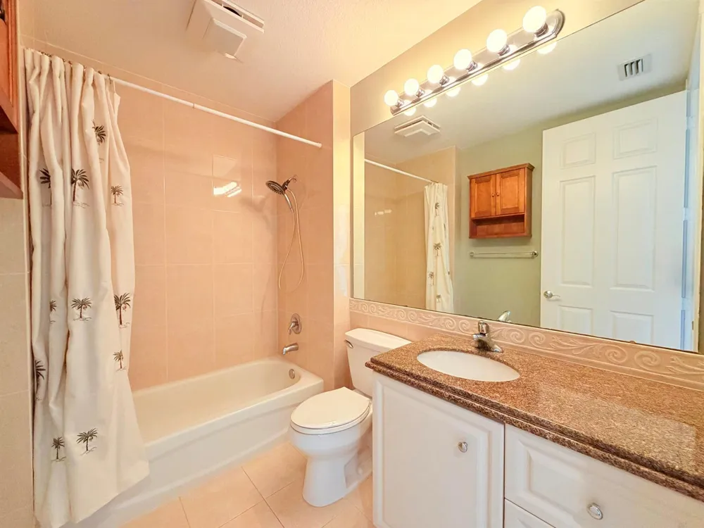 29 Harbour Isle Drive W #Ph01 Hutchinson Island, FL 34949
