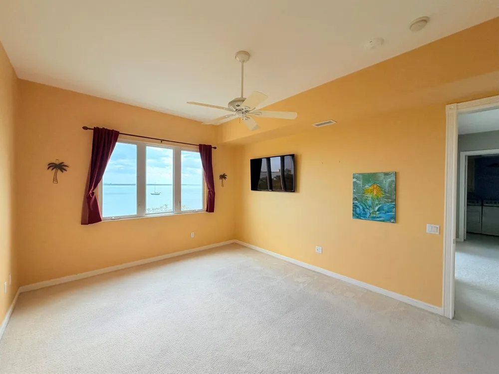 29 Harbour Isle Drive W #Ph01 Hutchinson Island, FL 34949
