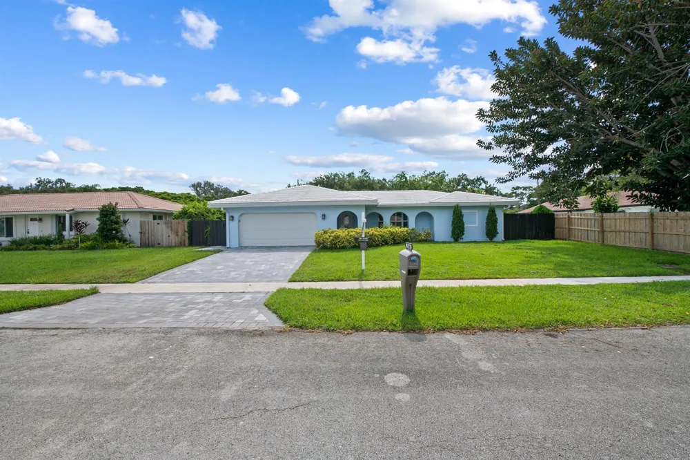 3244 NW 25th Way Boca Raton, FL 33434