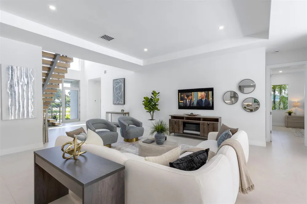 417 Lake Drive Delray Beach, FL 33444
