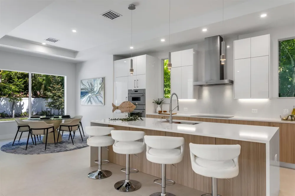 417 Lake Drive Delray Beach, FL 33444