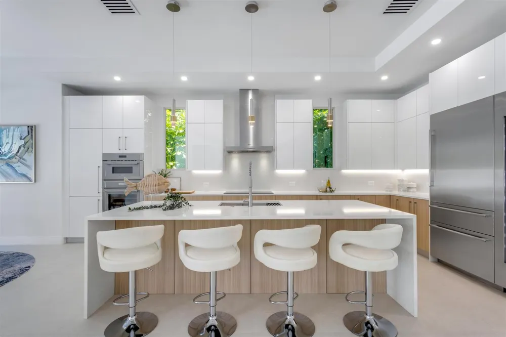 417 Lake Drive Delray Beach, FL 33444