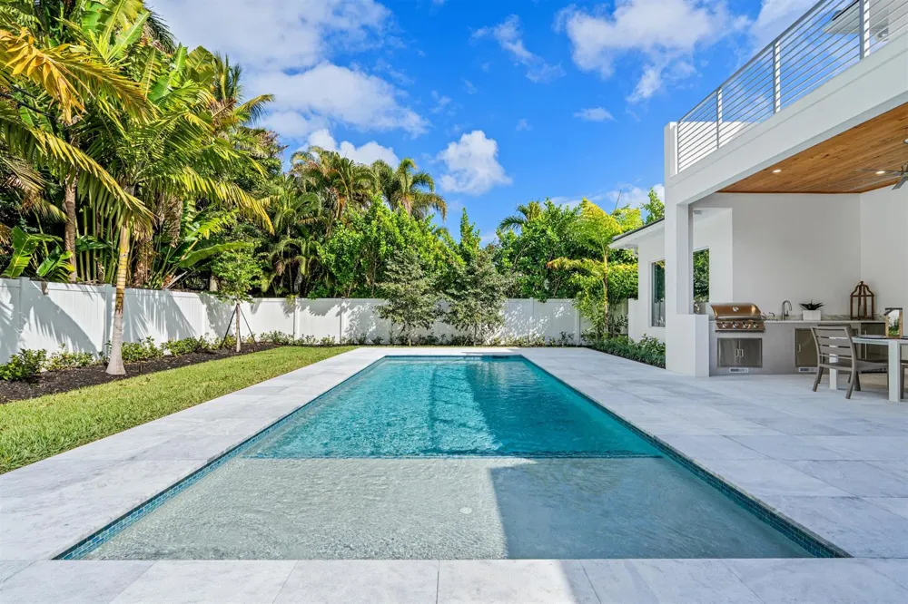417 Lake Drive Delray Beach, FL 33444
