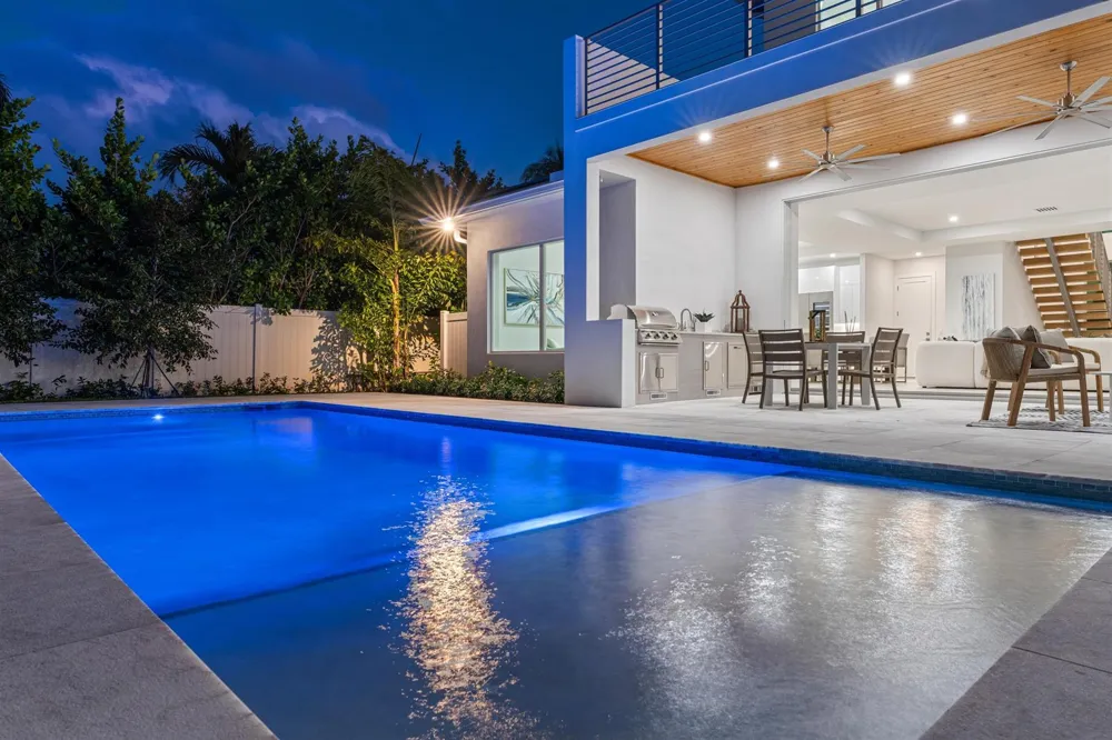 417 Lake Drive Delray Beach, FL 33444