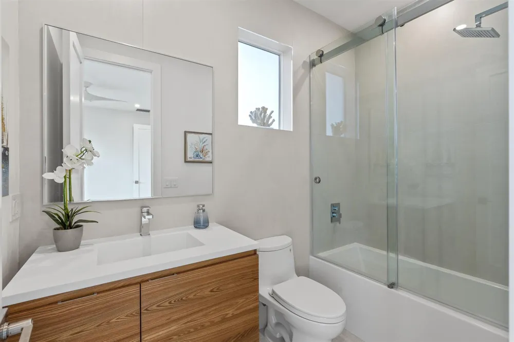 417 Lake Drive Delray Beach, FL 33444