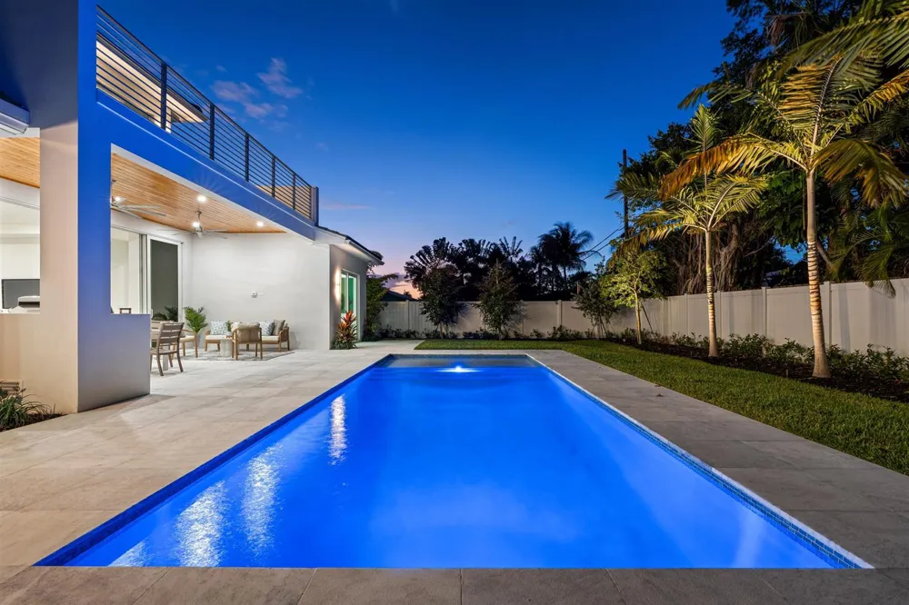 417 Lake Drive Delray Beach, FL 33444