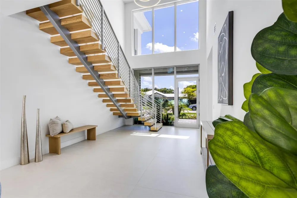 417 Lake Drive Delray Beach, FL 33444