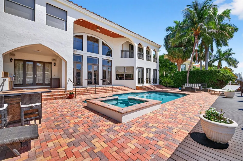 2406 Barcelona Drive Fort Lauderdale, FL 33301