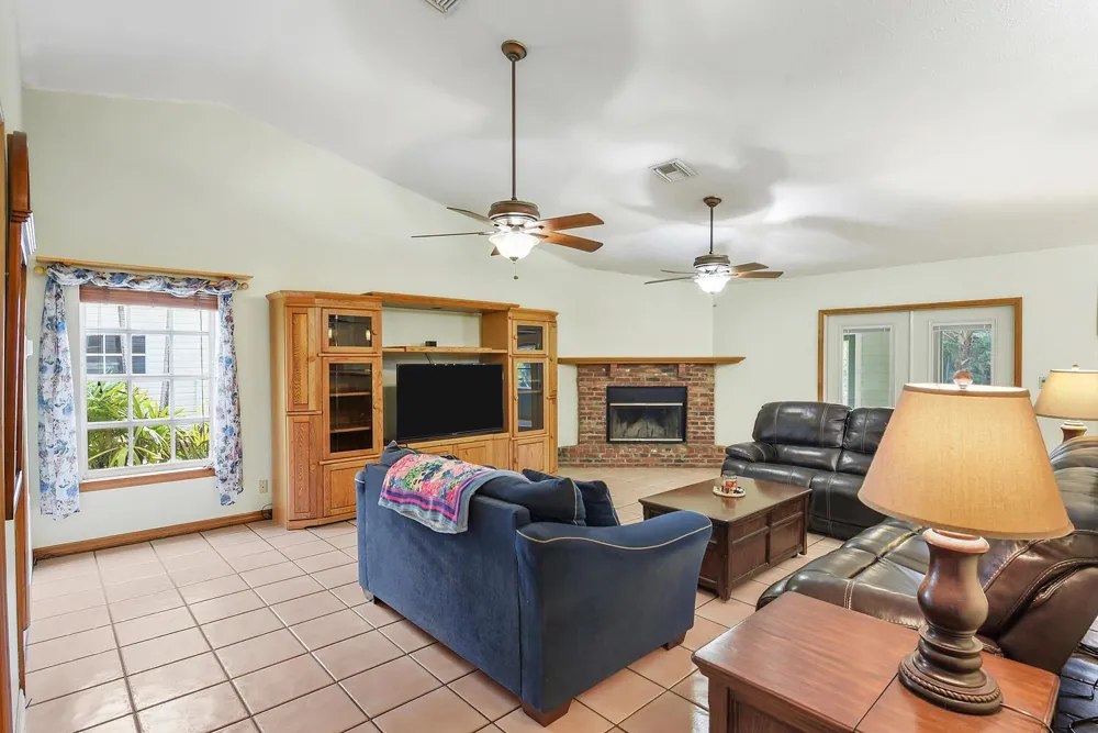 16244 E Downers Drive Loxahatchee, FL 33470