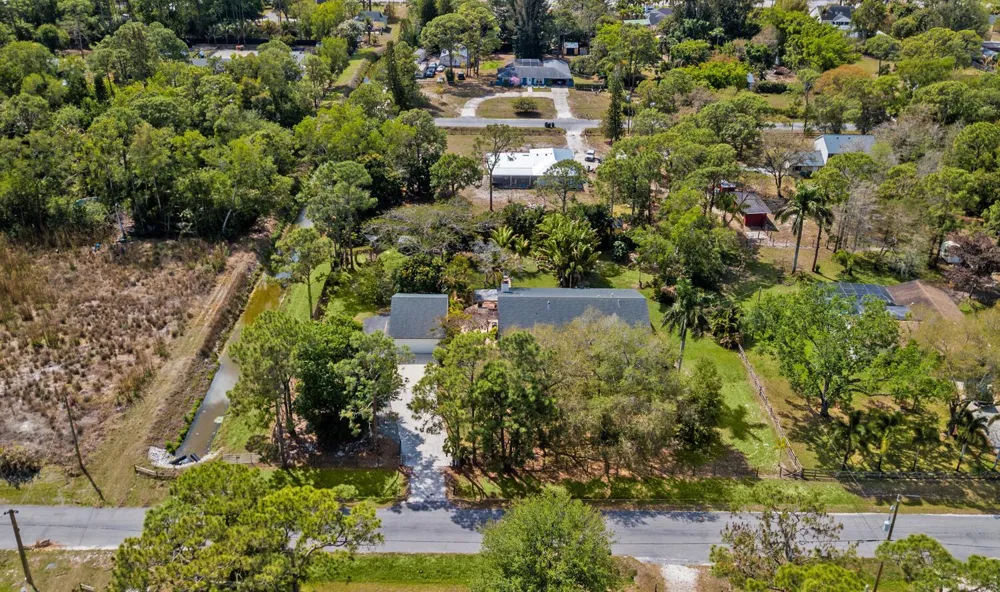 16244 E Downers Drive Loxahatchee, FL 33470
