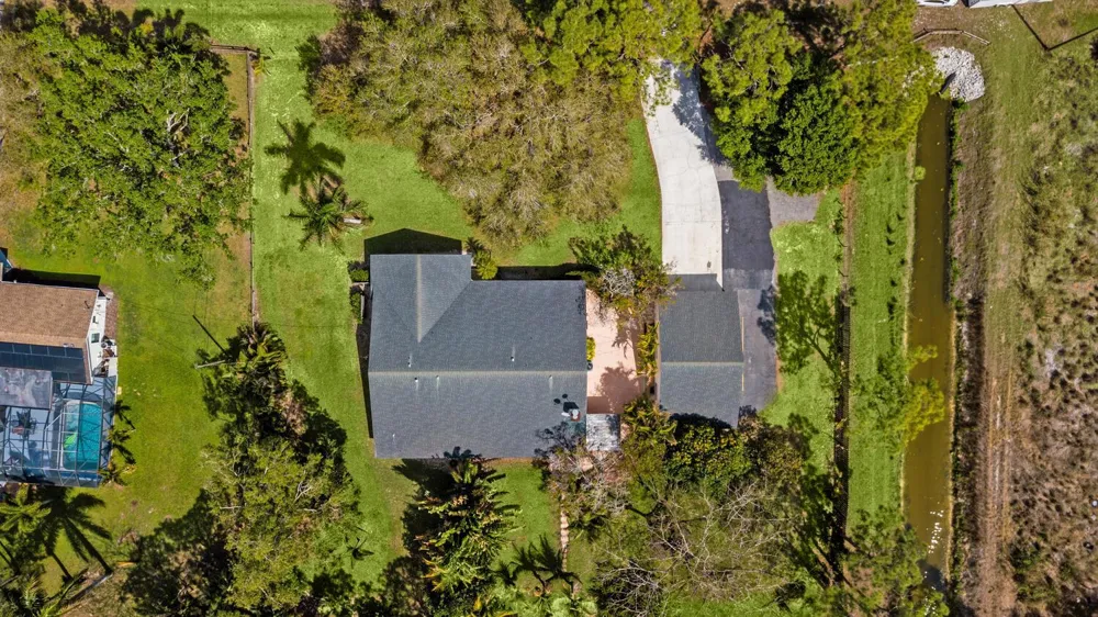 16244 E Downers Drive Loxahatchee, FL 33470