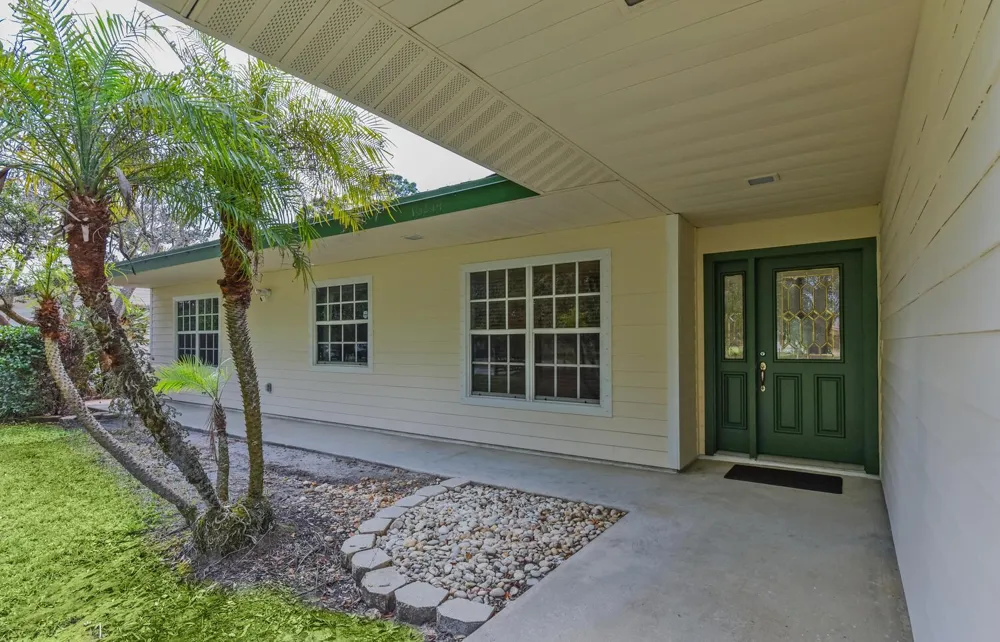 16244 E Downers Drive Loxahatchee, FL 33470