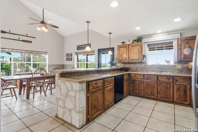 100 Indian Paint Brush Trl. Concan, TX 78838
