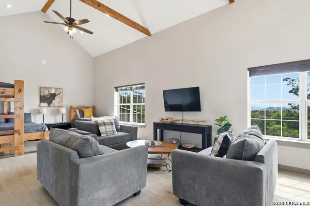 100 Indian Paint Brush Trl. Concan, TX 78838
