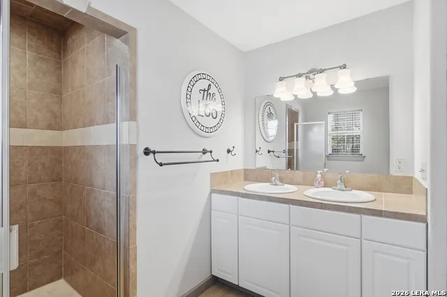100 Indian Paint Brush Trl. Concan, TX 78838