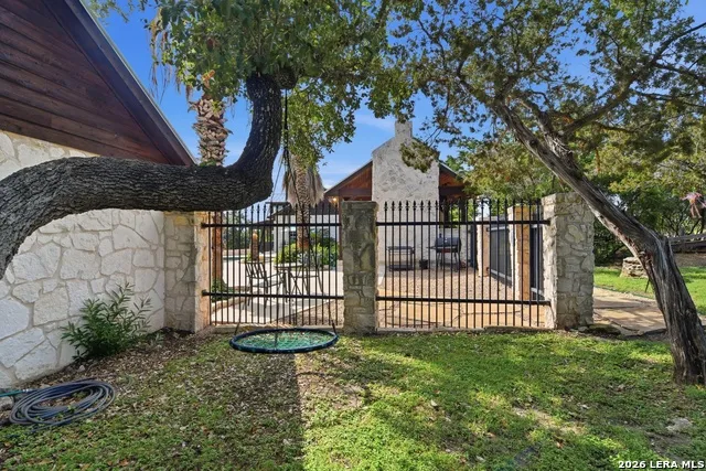 100 Indian Paint Brush Trl. Concan, TX 78838