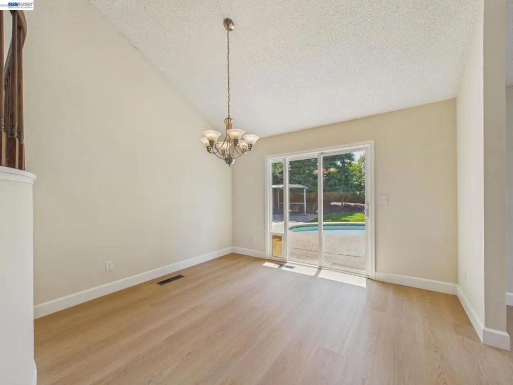 1546 Ohara Ct Clayton, CA 94517