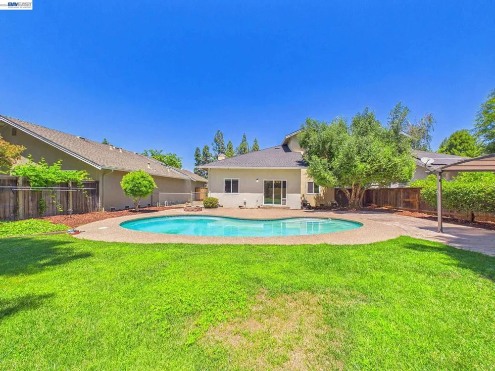 1546 Ohara Ct Clayton, CA 94517