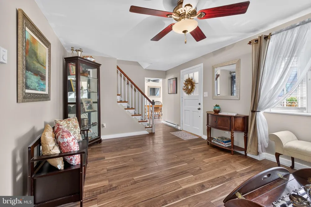 560 HOLMES ROAD Morton, PA 19070