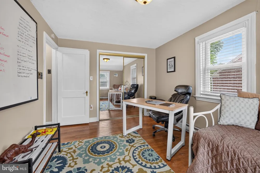 560 HOLMES ROAD Morton, PA 19070