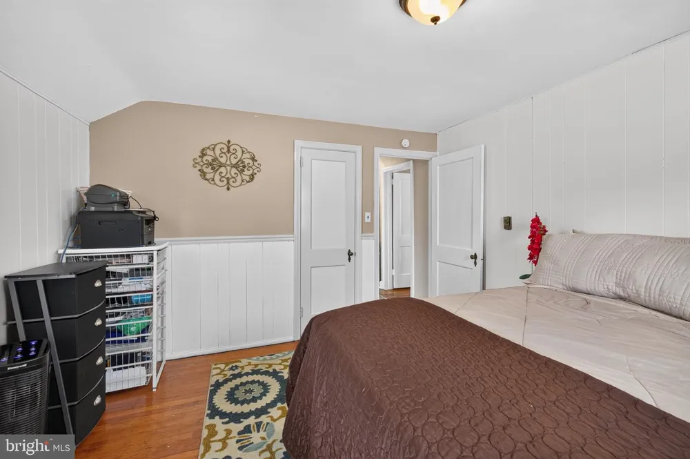 560 HOLMES ROAD Morton, PA 19070