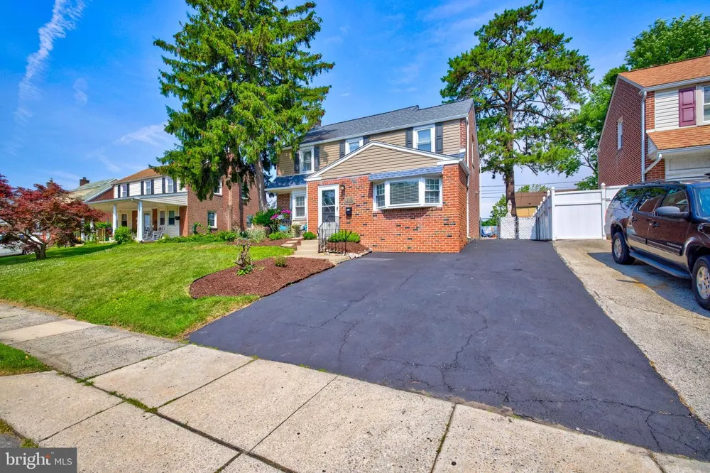560 HOLMES ROAD Morton, PA 19070