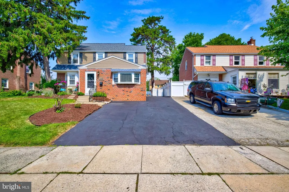 560 HOLMES ROAD Morton, PA 19070
