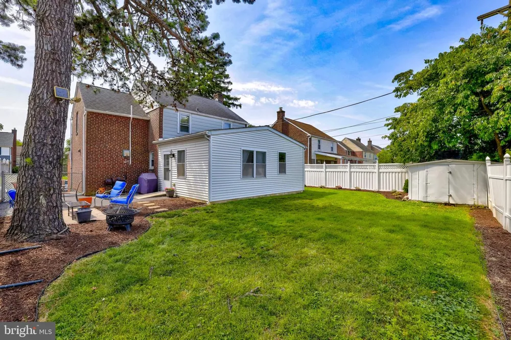 560 HOLMES ROAD Morton, PA 19070