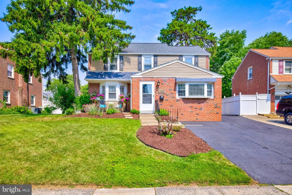 560 HOLMES ROAD Morton, PA 19070