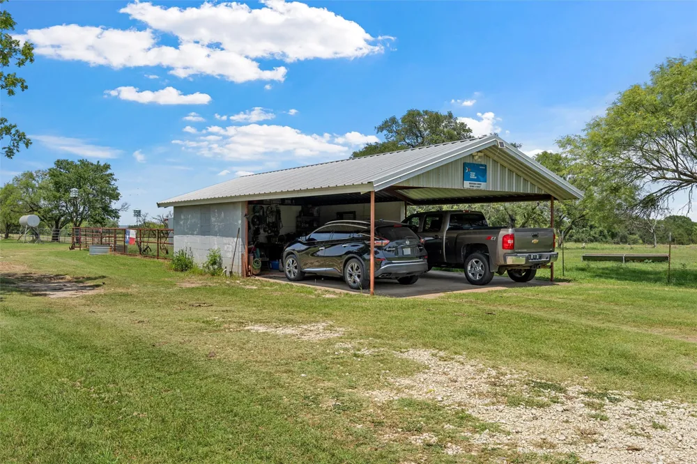 5835 Fm 1744 Hico, TX 76457