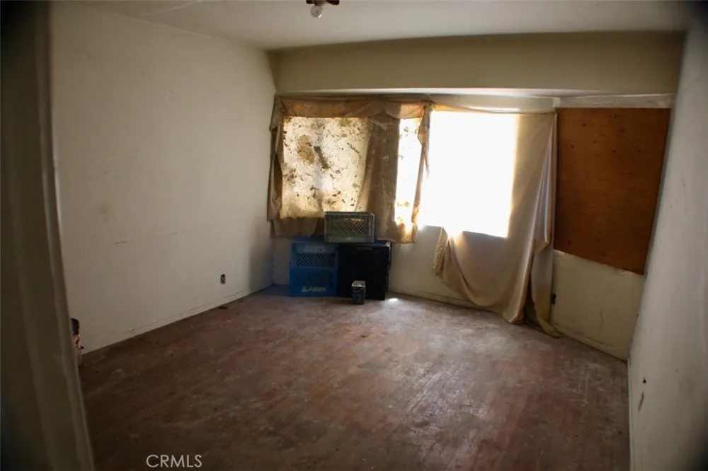 5739 Hazeltine Avenue Van Nuys, CA 91401