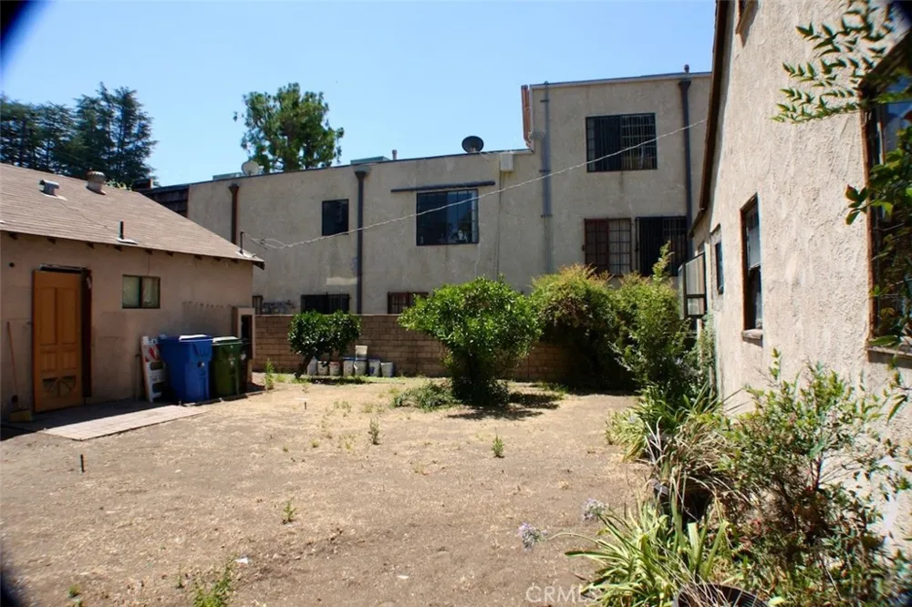 5739 Hazeltine Avenue Van Nuys, CA 91401