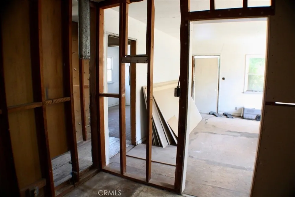 5739 Hazeltine Avenue Van Nuys, CA 91401