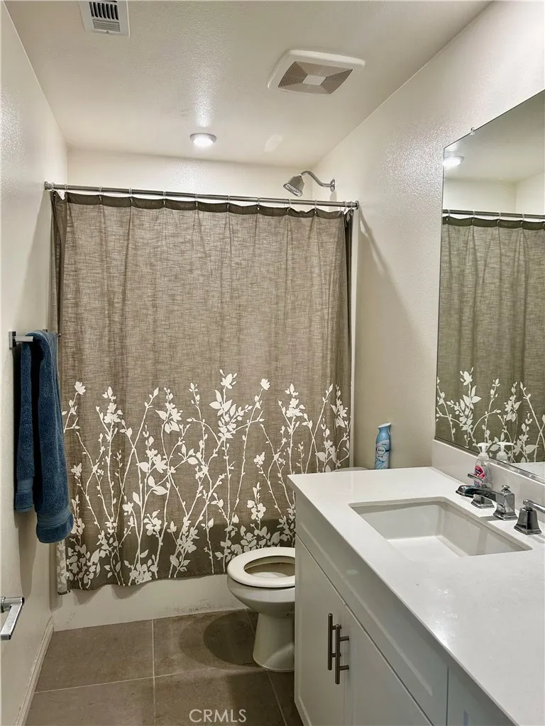 934 Helena Ridge Lake Elsinore, CA 92530